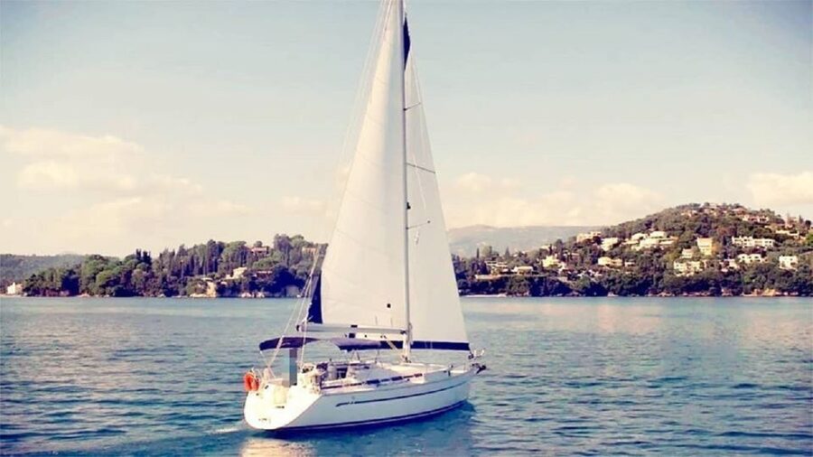 Corfu: Private Yacht Cruise - Food, drinks, music, and the little comforts