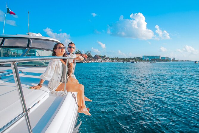 Cozumel Private Yacht and Snorkel with Lunch and Open Bar Onboard - Open bar, soda, and water on deck