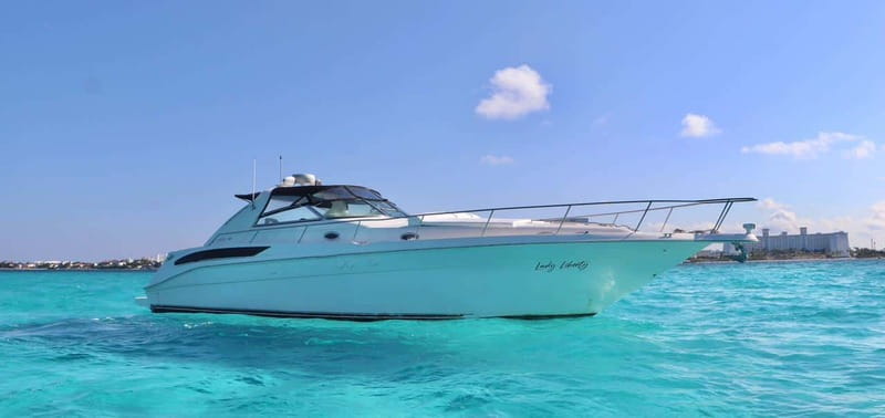 Cruising paradise in a luxury yacht in Cancun - Choosing between two, four, and six hours