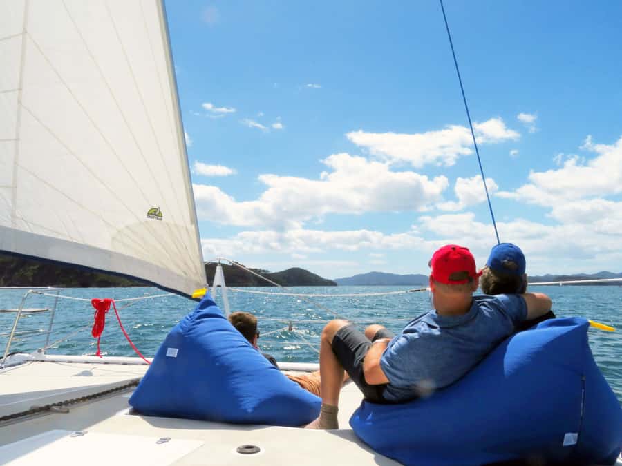 Day Sailing Charter on Catamaran with Lunch : Bay Of Islands - The island stop: two hours with no fixed agenda
