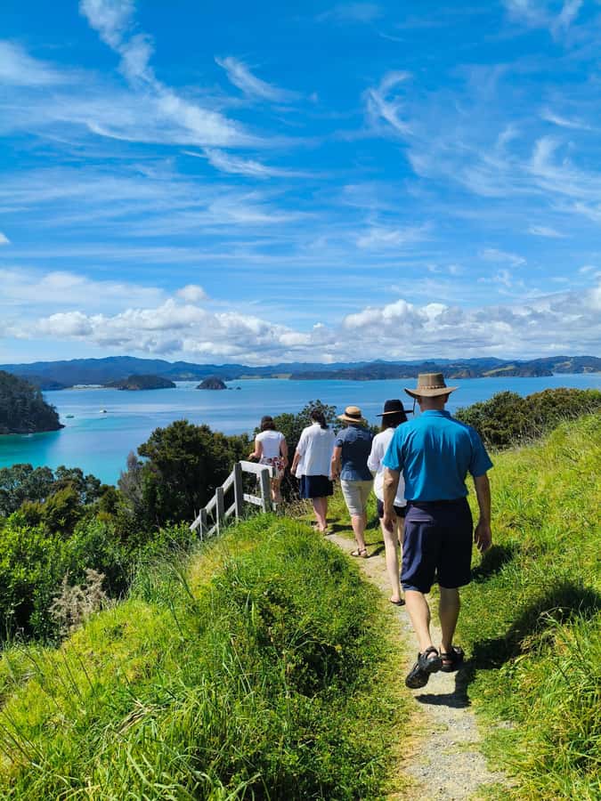 Day Sailing Charter on Catamaran with Lunch : Bay Of Islands - Meeting Brad and Monique on the Bayscapes catamaran
