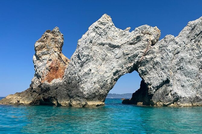 Day sailing Skiathos Skopelos with lunch on Rainbow yacht - A beach near Elios for swimming and lunch
