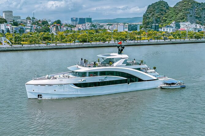 Day Trip - Luxury Experience in Ha Long Bay by Saquila Yacht - A polished way to see Ha Long City in half a day