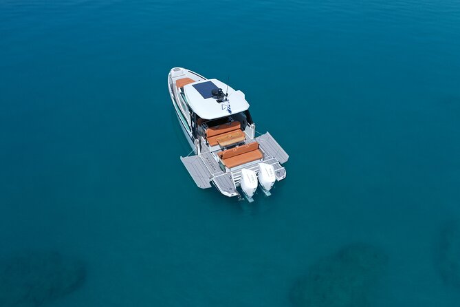 Discover the beauty of the Messinian Inousses Islands on a Yacht - Sapientza and Kokkina Bay bring the best swim break
