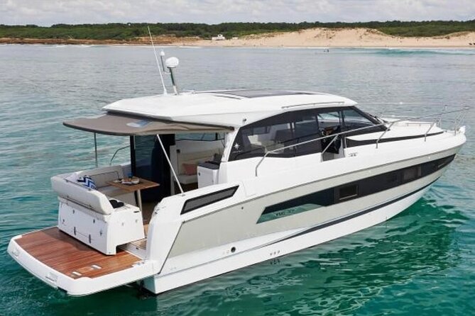 Douro Tour on a Private Yacht in Porto - Getting to Marina da Afurada