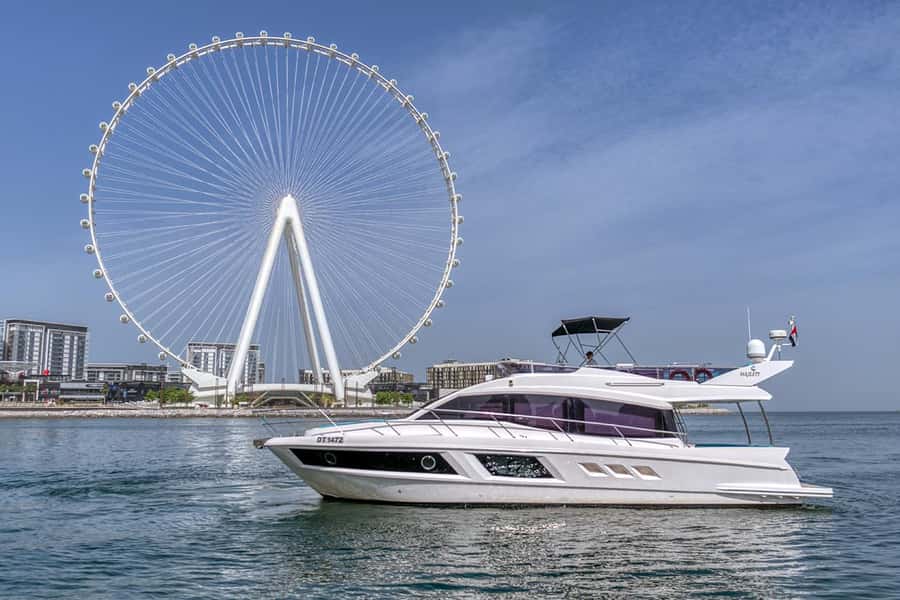 Dubai: 2-Hour Private Yacht Cruise around Burj Al-Arab - A Private Start Near Dubai Marina Mall