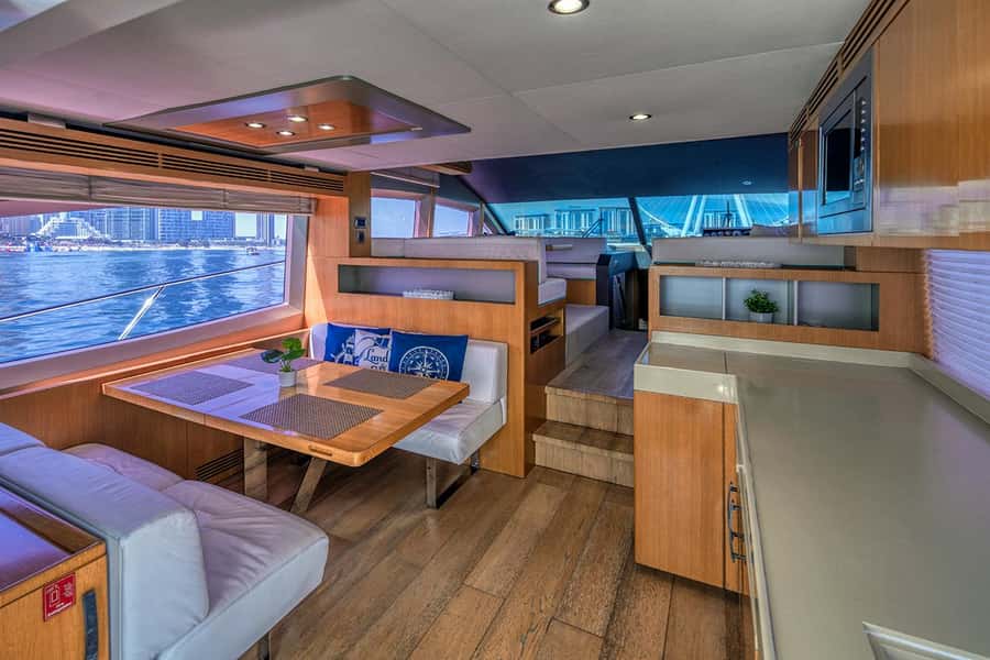 Dubai: 2-Hour Private Yacht Cruise around Burj Al-Arab - Burj Al-Arab and Atlantis The Palm