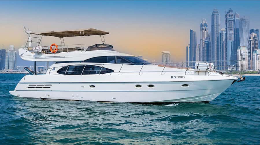 Dubai: 58-Feet Yacht Sea Trip - Atlantis the Palm and the case for three hours