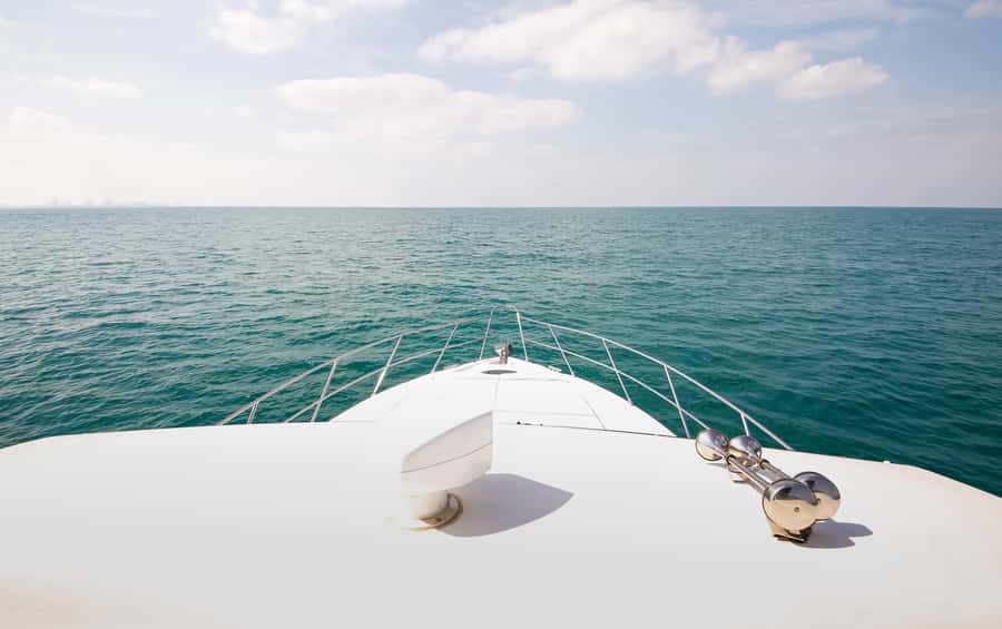 Dubai: Atlantis and Burj Al Arab Cruise on Luxury Yacht - Food, drinks, birthdays, and onboard comfort