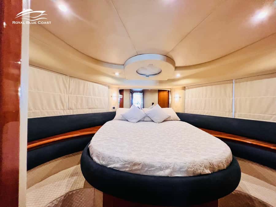 Dubai: Azimut 42 Feet Private Luxury Yacht Cruise - Practical Limits You Should Know