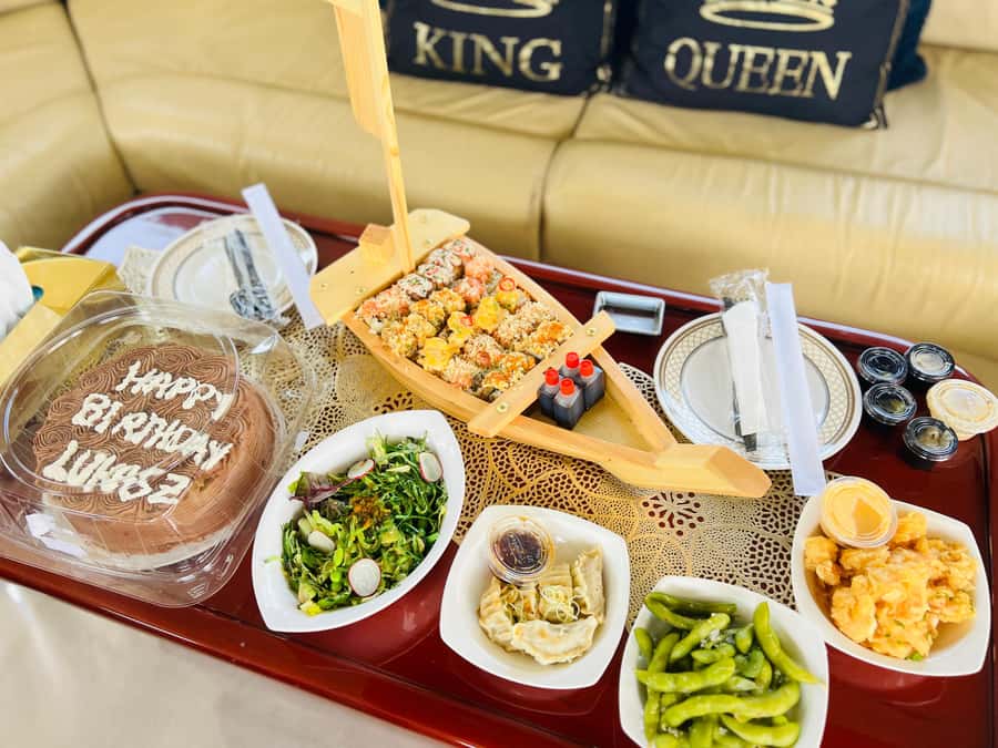 Dubai: Luxury Private 50 FT Yacht Cruise + Optional Sushi - Bluewaters Island, Ain Dubai, and JBR From the Water