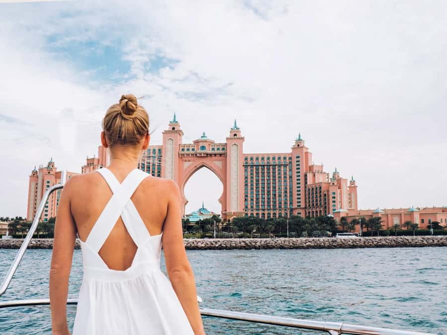 Dubai: Luxury Sunset Yacht Tour with Snacks and Drinks - Onboard comfort: open air above, air conditioning below