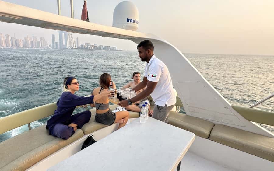 Dubai: Luxury Sunset Yacht Tour with Snacks and Drinks - Music, photos, and the people who shape the ride
