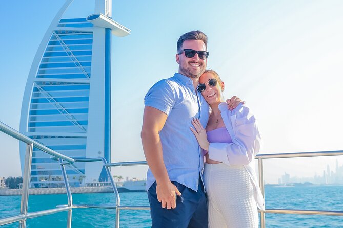 Dubai Luxury Yacht Tour with Live BBQ & Drinks - The 3-hour extended cruise to Atlantis
