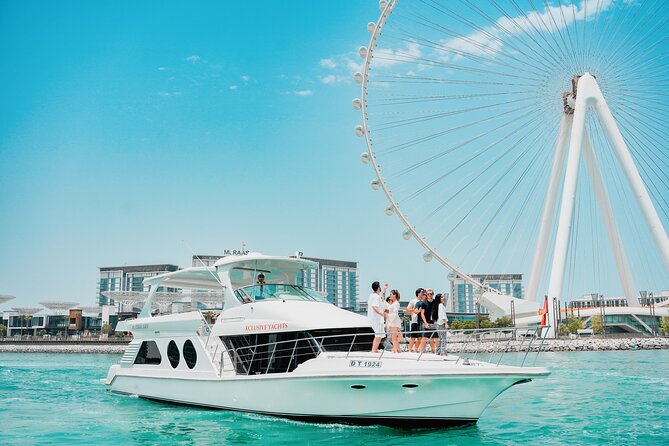 Dubai Marina 1hr Yacht tour with Drinks - Quick points before you book