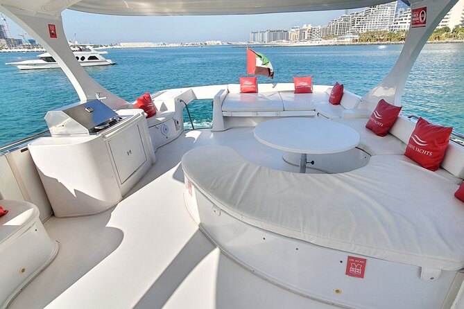 Dubai Marina 1hr Yacht tour with Drinks - Passing Bluewaters Island and Ain Dubai