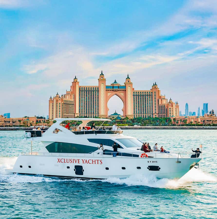 Dubai Marina: Luxury Yacht Tour with Breakfast or BBQ Option - Key points before you book