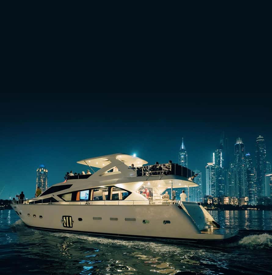Dubai Marina: Luxury Yacht Tour with Breakfast or BBQ Option - Bluewaters Island and Ain Dubai