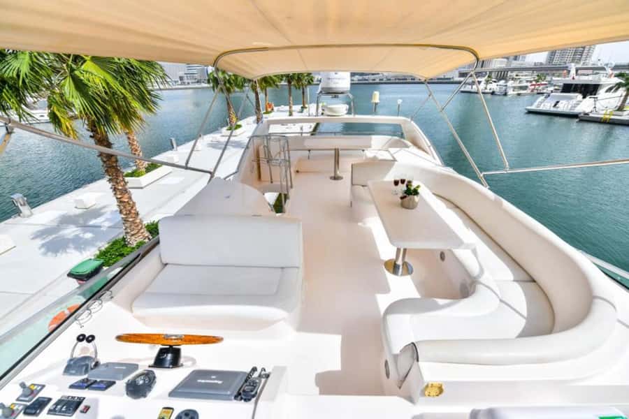 Dubai: Marina Private Luxury Yacht Tour - What the $374 Group Price Means