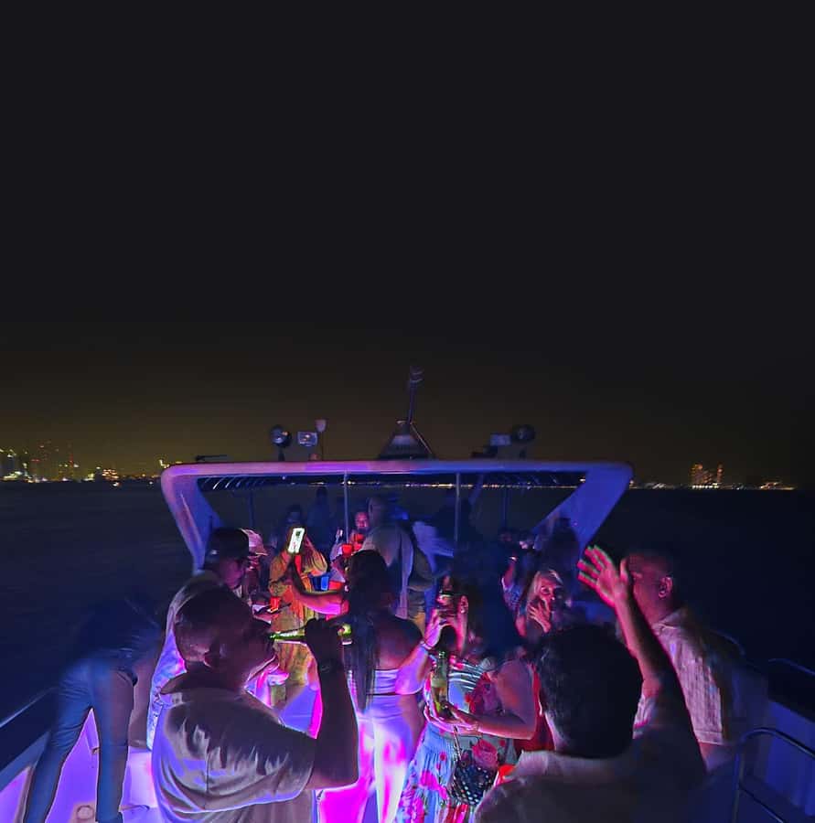 Dubai: Marina Yacht Party with BBQ, Unlimited Drinks and DJ - DJ Ryker and the dance floor