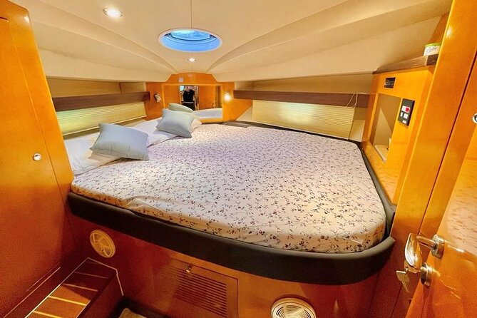 Dubai Marina Yacht Tour - Comfort on the yacht