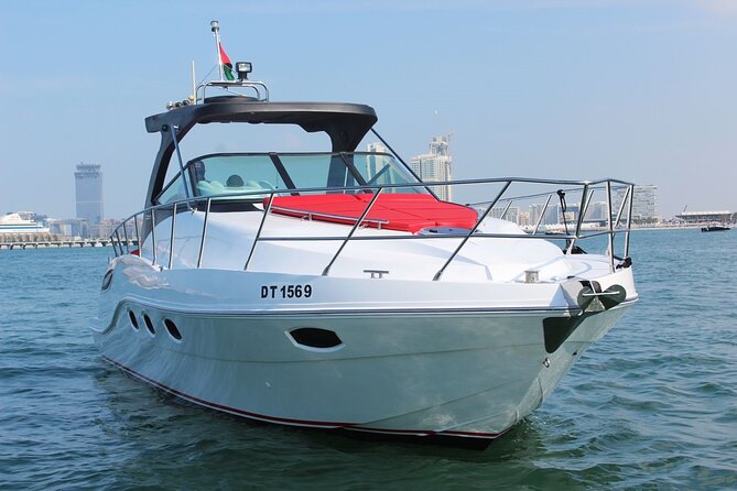 Dubai Marina Yacht Tour - The first hour around Dubai Marina and Dubai Eye