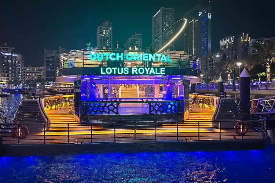 Dubai: Mega Yacht Dinner Cruise with Buffet - A Dubai skyline show from the water