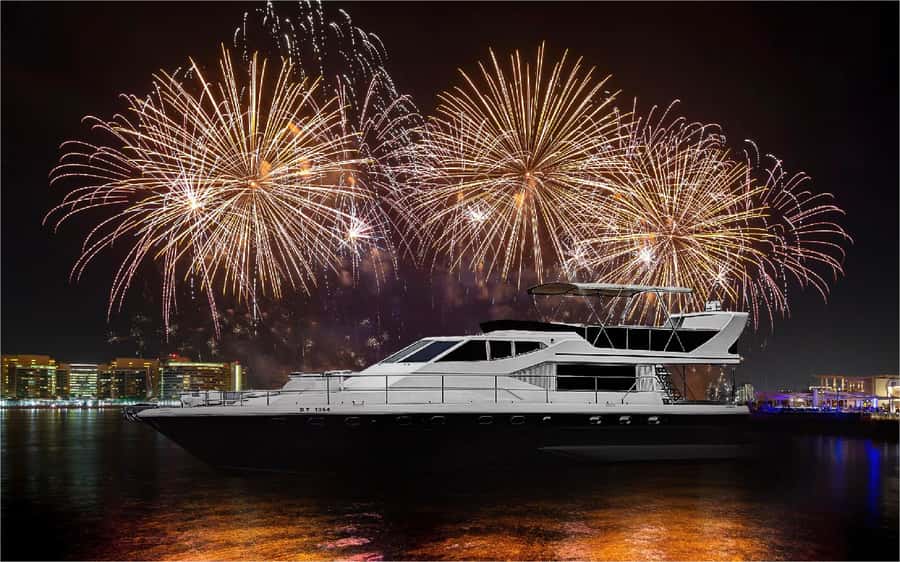 Dubai: New Year Eve Luxury Yacht Fireworks View & BBQ Cruise - Fireworks from the water instead of the street