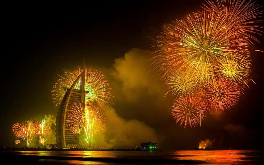 Dubai: New Year Eve Luxury Yacht Fireworks View & BBQ Cruise - Food, drinks, and the onboard mood