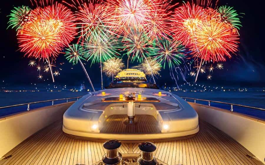 Dubai: New Year Eve Luxury Yacht Fireworks View & BBQ Cruise - FAQ