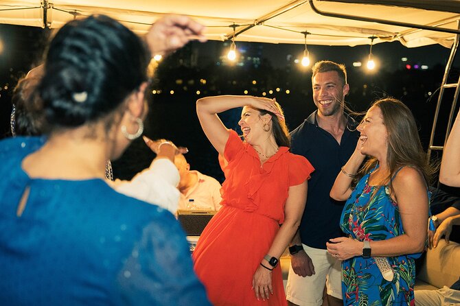Dubai Night Yacht Party with Canapes and Drinks - How the price works for different kinds of visitors