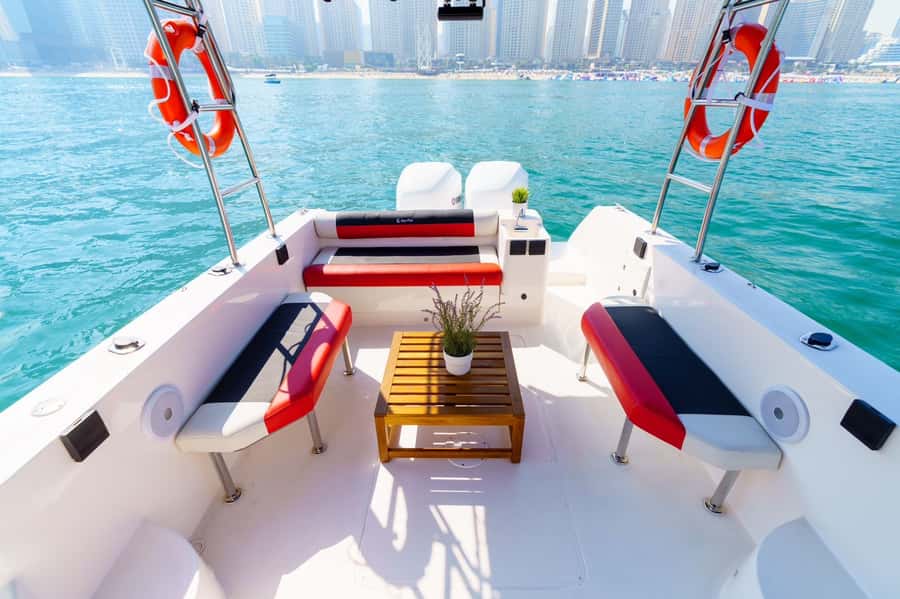 Dubai: Private Coastline Landmarks Mini-Yacht Tour - Key points at a glance
