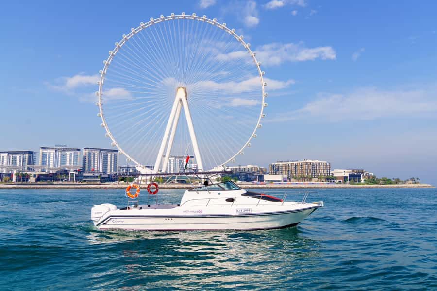 Dubai: Private Coastline Landmarks Mini-Yacht Tour - Why seeing Dubai from the sea works so well