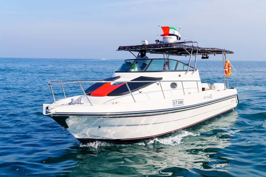 Dubai: Private Coastline Landmarks Mini-Yacht Tour - Atlantis at the tip of the Palm