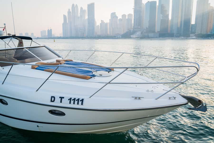 Dubai: Private Luxury Everest Yacht Cruise from Dubai Marina - Day cruise, sunset trip, or evening lights