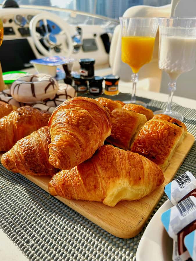Dubai: Private Luxury Yacht Cruise + Optional Breakfast - Key points at a glance