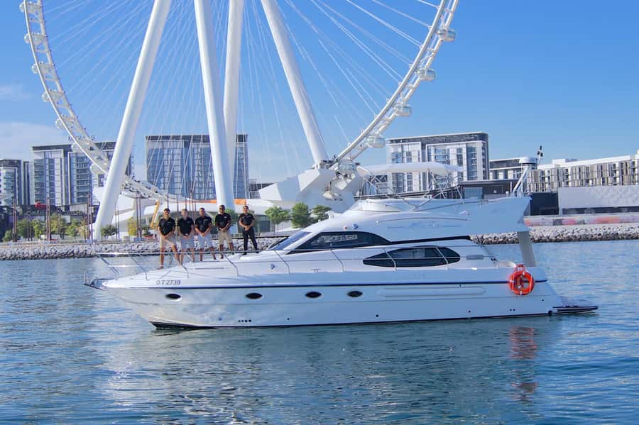 Dubai: Private Luxury Yacht Cruise + Optional Breakfast - How the crew affects the experience