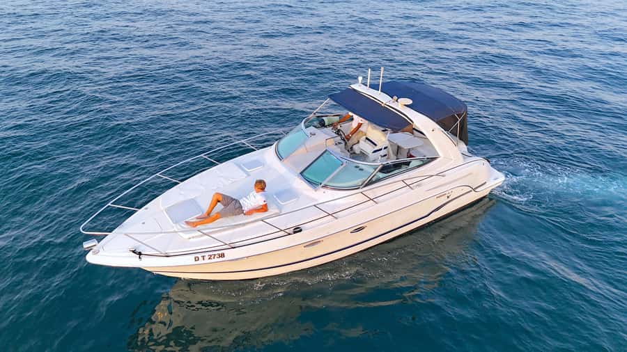 Dubai: Private Yacht Cruise for Unforgettable Memories - Who should book this Dubai cruise?