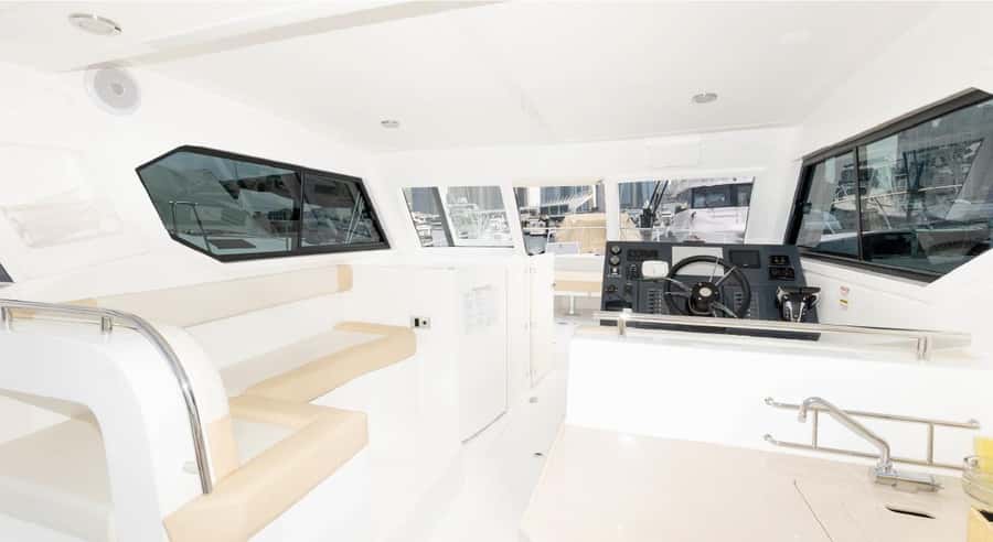 Dubai: Private Yacht Tour 36ft (+1 hr free) offer till Sep15 - Leaving Dubai Harbour on a private 36-foot yacht