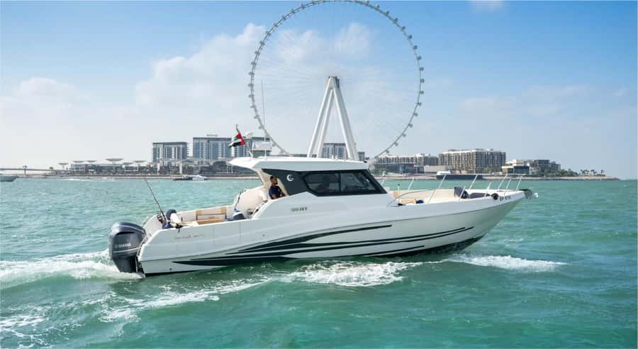 Dubai: Private Yacht Tour 36ft (+1 hr free) offer till Sep15 - What the $354 group price really means