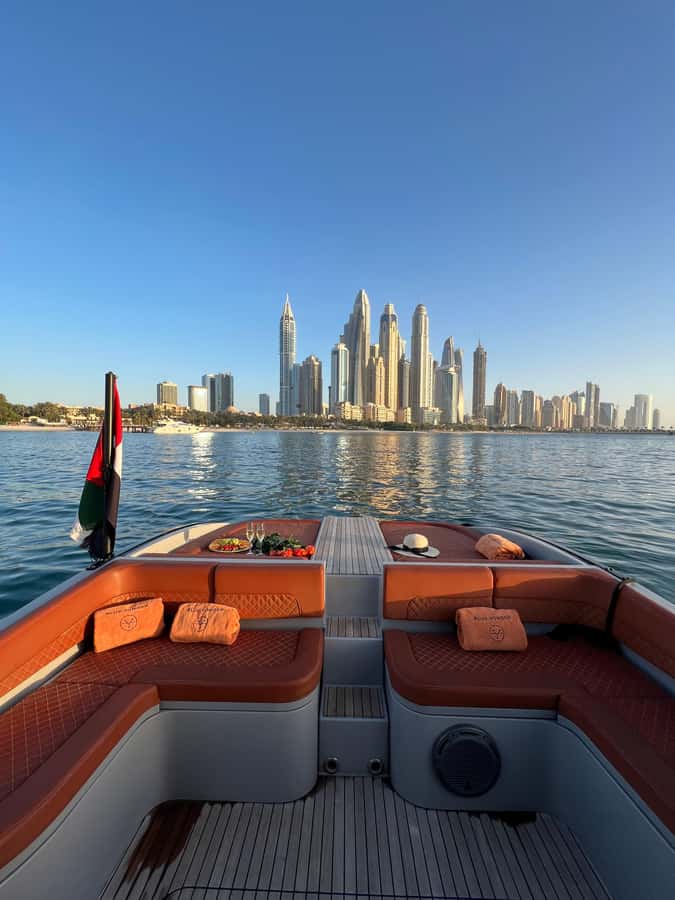 Dubai : Private Yacht Tour with Swimming at Palm Jumeirah - Swimming near Palm Jumeirah