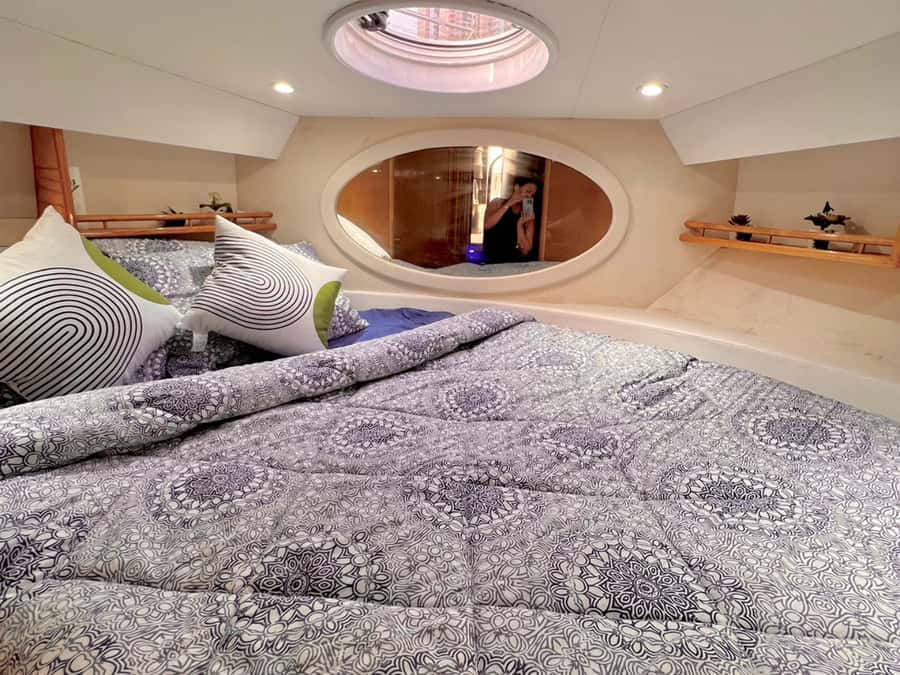 Dubai:Private Yacht with and Burj Al Arab Sightseeing. - Bluewaters Island and Ain Dubai from the water