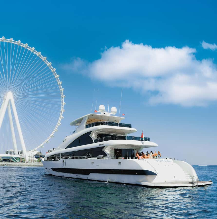 Dubai: Superyacht Experience with Live Music & Drinks - Boarding at Dubai Harbor