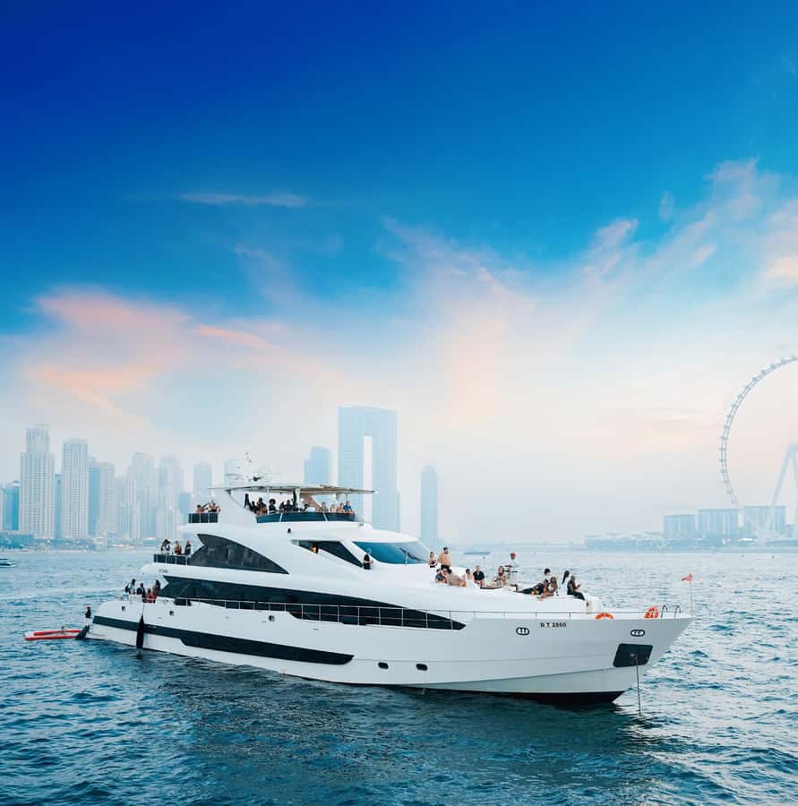 Dubai: Superyacht Experience with Live Music & Drinks - The Dubai Harbor route and what you see