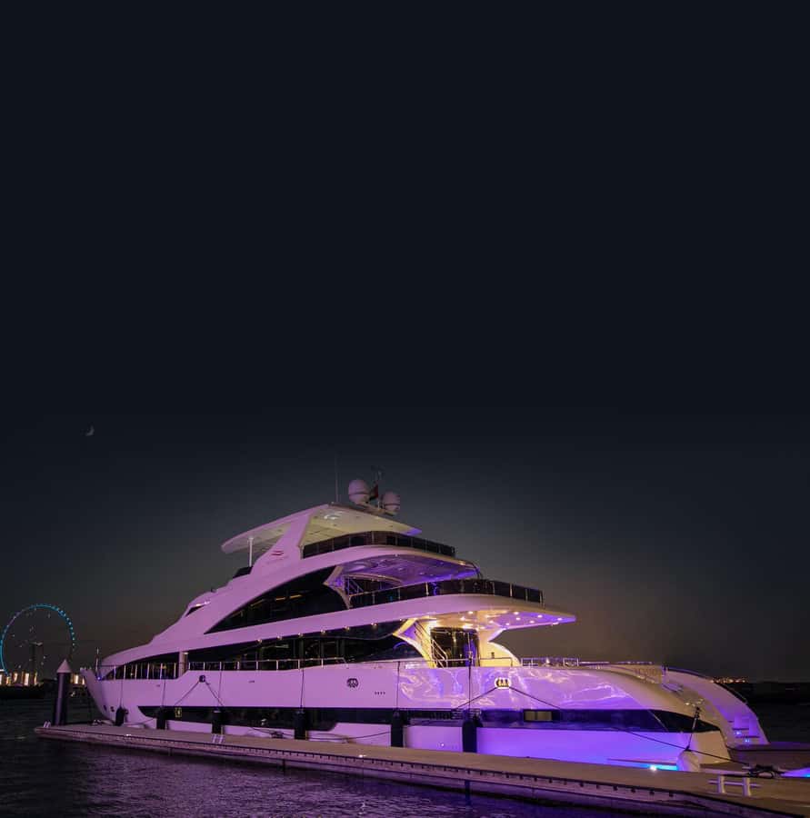 Dubai: Superyacht Experience with Live Music & Drinks - Who will enjoy this most