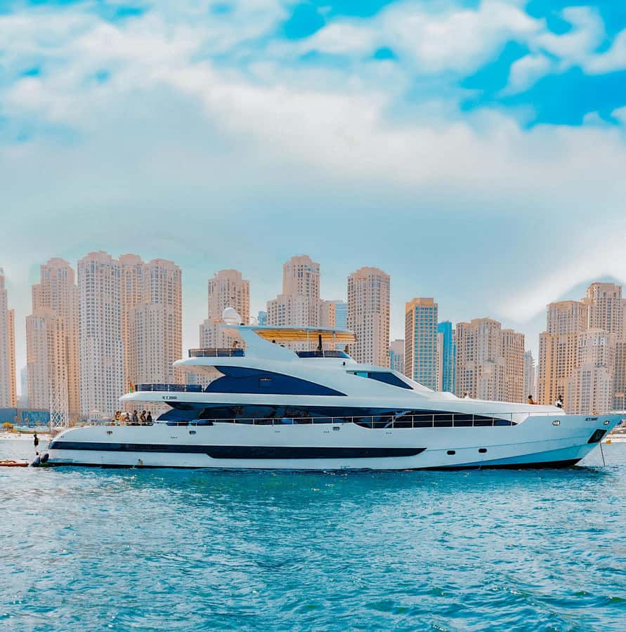 Dubai: Superyacht Experience with Live Music & Drinks - A yacht with room to change the mood