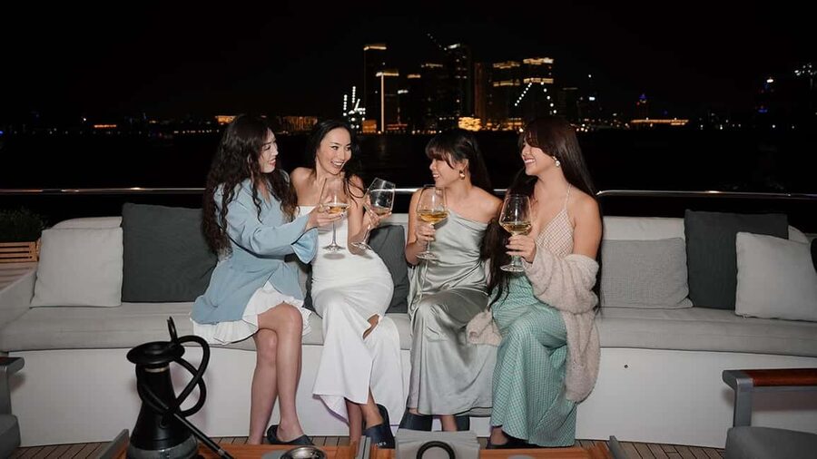 Dubai: Superyacht Experience with Party & Live DJ - Dubai views from the water