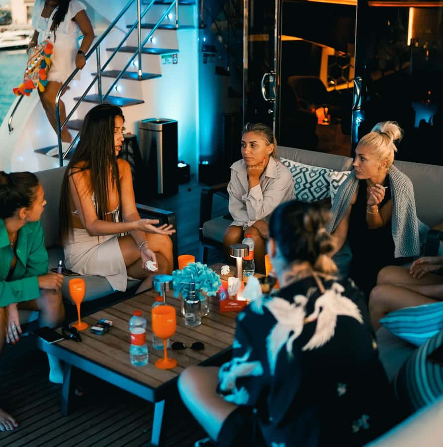 Dubai: Superyacht Experience with Party & Live DJ - Is the $113 price good value?