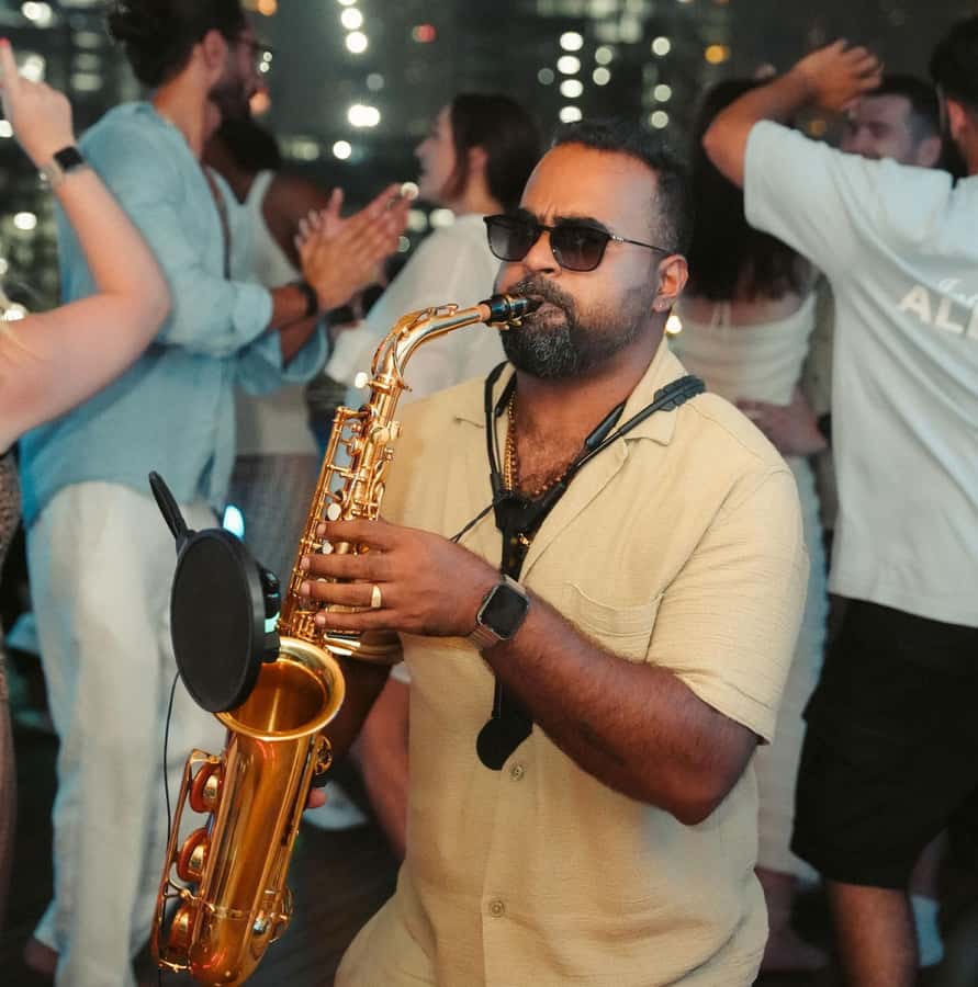 Dubai: Superyacht Experience with Party & Live DJ - Who will enjoy this cruise most?