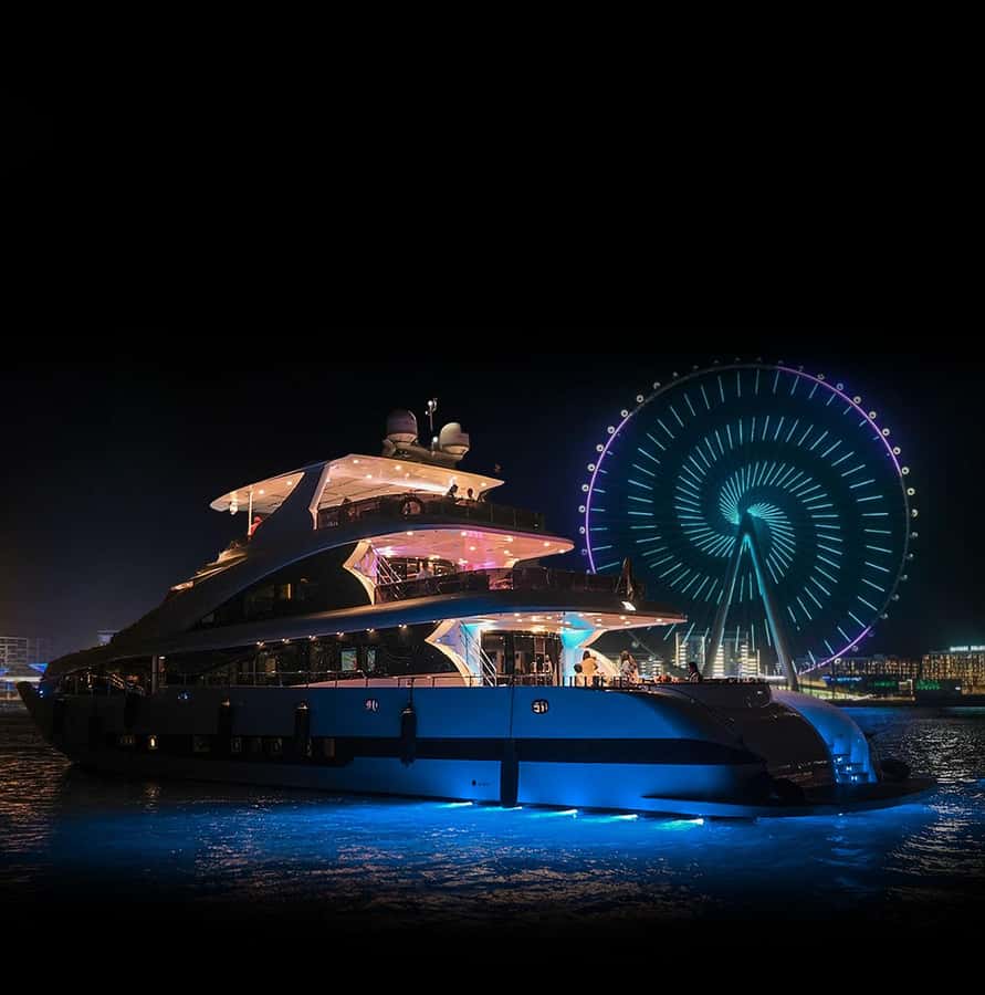 Dubai: Superyacht Experience with Party & Live DJ - Dinner, drinks, and the live pasta station